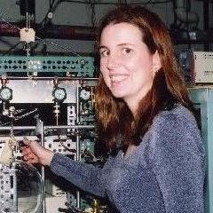 Woman with medium length brown hair 