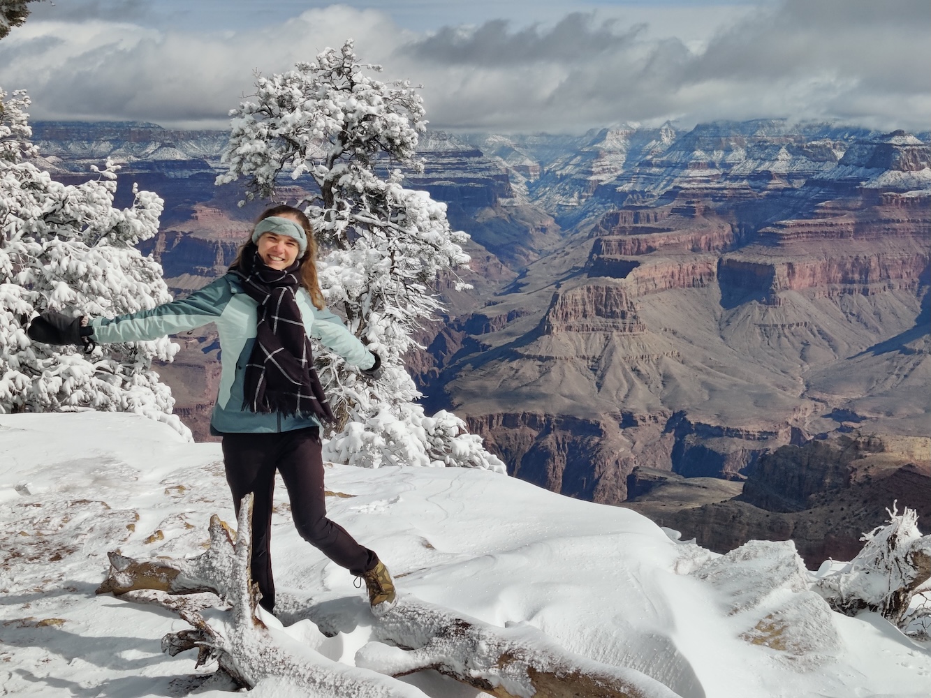 You can never have too many nature photos, and I never get tired of exploring new places to be amazed by the natural world. This was in March 2025, when I got to enjoy my research object, snow, at the Grand Canyon.